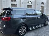Kia Carnival 2016 года за 10 800 000 тг. в Шымкент – фото 4