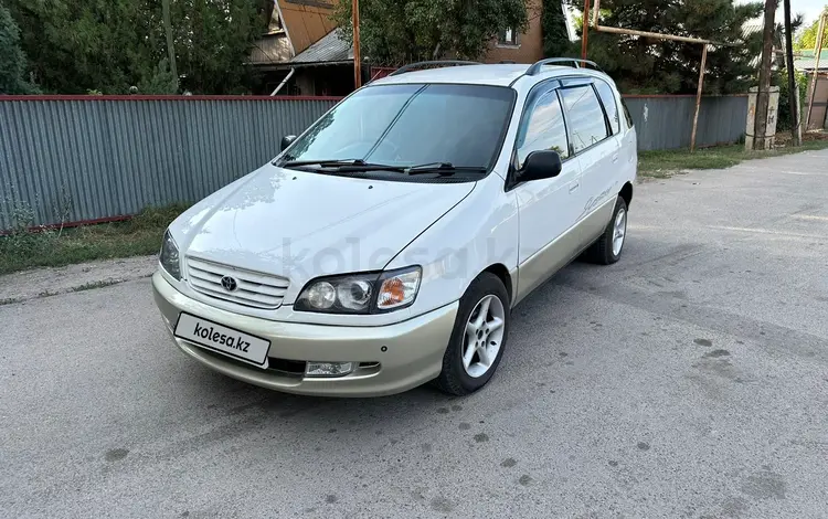 Toyota Ipsum 1997 года за 3 500 000 тг. в Алматы