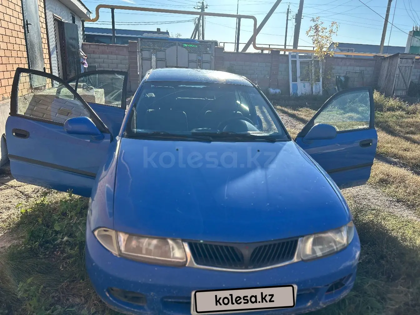 Mitsubishi Carisma, 1998