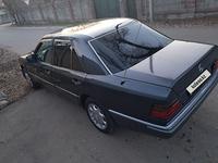 Mercedes-Benz E 200 1990 года за 1 550 000 тг. в Алматы