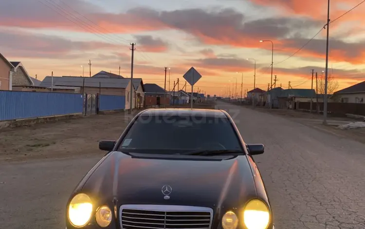 Mercedes-Benz E 320 1996 года за 1 900 000 тг. в Атырау
