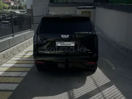 Cadillac Escalade 2023 года за 70 000 000 тг. в Шымкент – фото 3