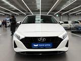 Hyundai i20 2023 года за 8 490 000 тг. в Алматы – фото 2