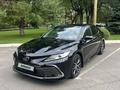 Toyota Camry 2021 года за 15 800 000 тг. в Караганда