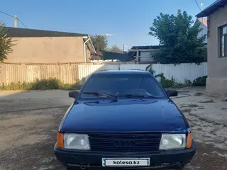 Audi 100