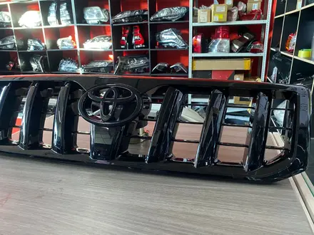Решетка Радиатора черная для Toyota Prado 120 за 35 000 тг. в Астана – фото 4