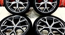 Оригинальные диски шины BMW X5-7 R21 за 450 000 тг. в Алматы