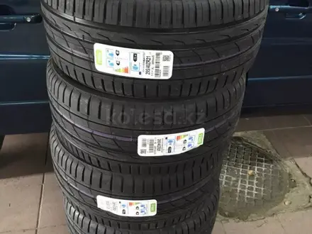 Шины Nokian 295/40/r21 Hakka black 2 за 150 000 тг. в Алматы – фото 2