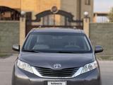 Toyota Sienna 2015 года за 8 200 000 тг. в Актобе – фото 4