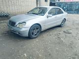 Mercedes-Benz C 200 2004 годаfor3 200 000 тг. в Жезказган – фото 4