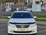 Toyota Camry 2014 года за 9 100 000 тг. в Шымкент – фото 2