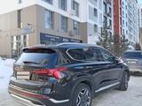 Hyundai Santa Fe 2023 года за 20 000 000 тг. в Астана – фото 3