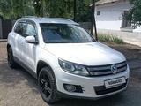 Volkswagen Tiguan 2011 года за 6 900 000 тг. в Астана