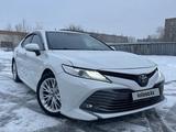 Toyota Camry 2018 года за 13 000 000 тг. в Караганда