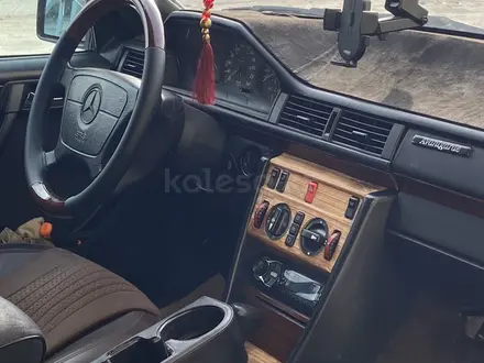 Mercedes-Benz E 220 1992 года за 2 650 000 тг. в Шиели – фото 10