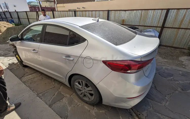 Hyundai Elantra 2018 года за 1 005 005 тг. в Атырау