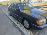 Mercedes-Benz E 230 1990 года за 1 000 000 тг. в Алматы – фото 4