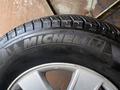 Комплект резины с дисками MICHELIN LATITUDE TOUR 265/65/R17 для Паджеро 3/4 за 300 000 тг. в Алматы – фото 2