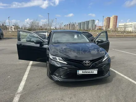 Toyota Camry 2019 года за 13 000 000 тг. в Астана – фото 13