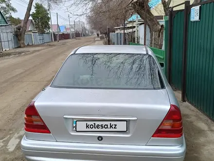 Mercedes-Benz C 200 1995 года за 1 800 000 тг. в Актобе – фото 2