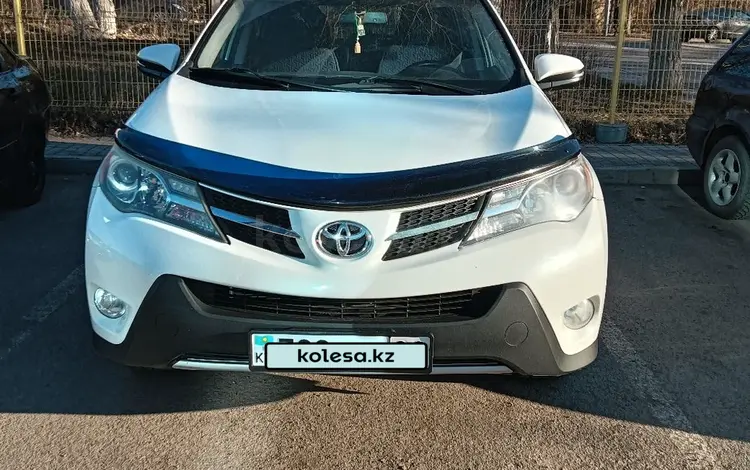 Toyota RAV4 2015 года за 10 500 000 тг. в Караганда