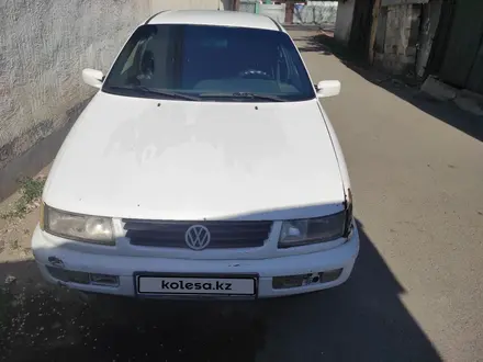 Volkswagen Passat 1995 года за 1 000 000 тг. в Алматы – фото 3