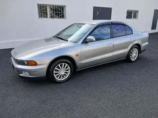 Mitsubishi Galant