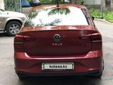 Volkswagen Polo 2021 года за 7 200 000 тг. в Алматы – фото 4