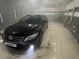 Toyota Camry 2011 года за 8 000 000 тг. в Актобе – фото 2