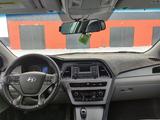 Hyundai Sonata 2015 годаfor4 000 000 тг. в Актобе – фото 5