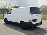 Volkswagen Transporter 1995 года за 4 000 000 тг. в Астана – фото 3