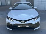 Toyota Camry 2021 года за 12 100 000 тг. в Костанай