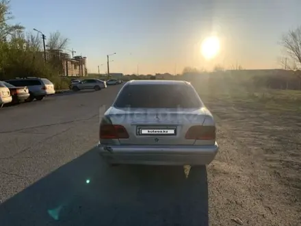 Mercedes-Benz E 280 1996 года за 3 300 000 тг. в Караганда – фото 4