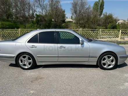 Mercedes-Benz E 280 1999 года за 4 200 000 тг. в Шымкент – фото 10