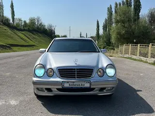 Mercedes-Benz E 280
