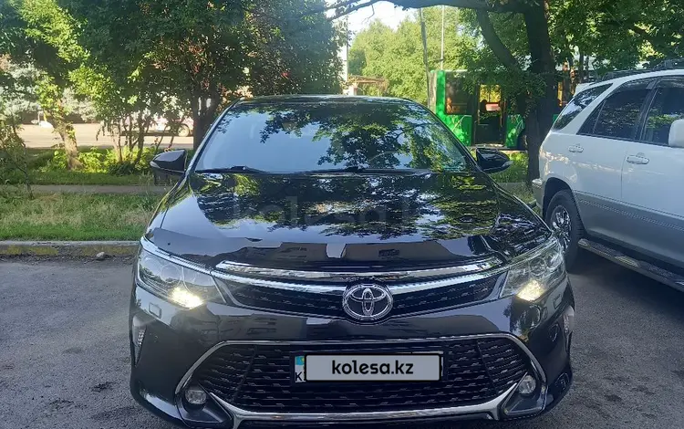 Toyota Camry 2017 года за 13 500 000 тг. в Алматы