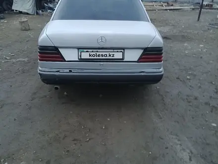 Mercedes-Benz E 230 1991 года за 1 500 000 тг. в Жаркент – фото 5