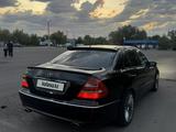 Mercedes-Benz E 320 2002 годаүшін4 700 000 тг. в Караганда – фото 4