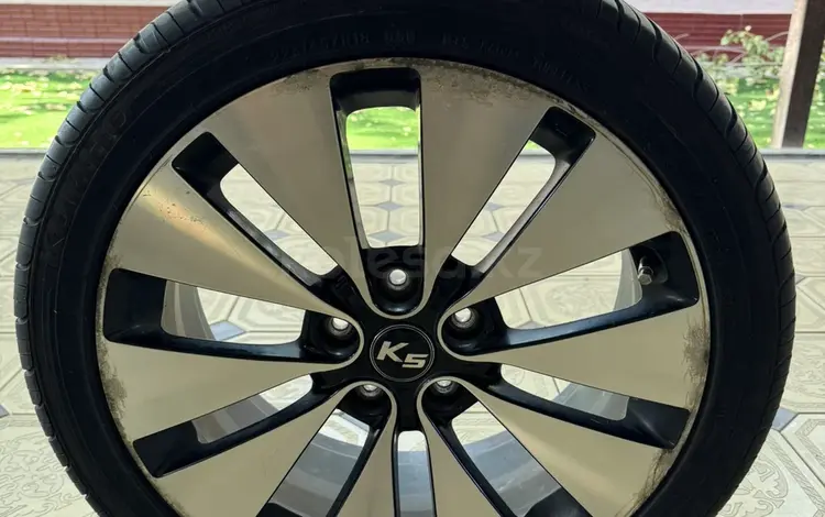 Диск с колесом 225/45 R18 за 25 000 тг. в Шымкент