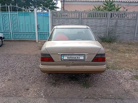 Mercedes-Benz E 200 1989 года за 1 200 000 тг. в Алматы – фото 4