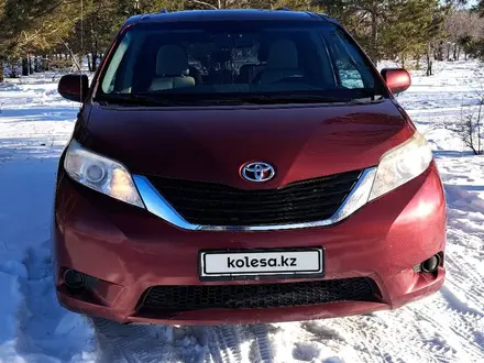 Toyota Sienna 2013 года за 12 100 000 тг. в Актобе – фото 2