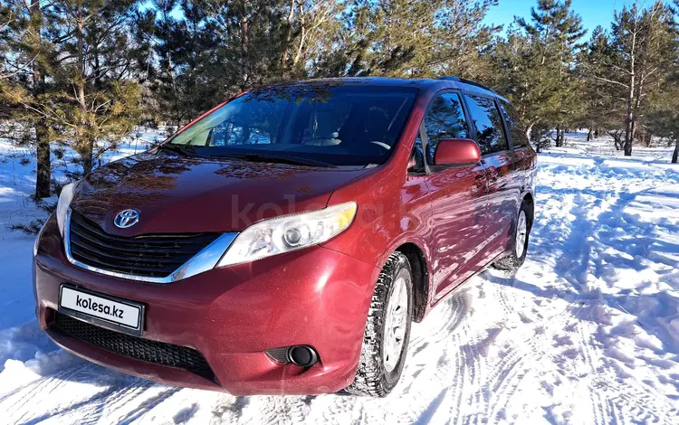 Toyota Sienna 2013 года за 12 100 000 тг. в Актобе