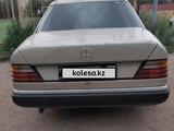 Mercedes-Benz E 200 1991 года за 1 200 000 тг. в Караганда – фото 2