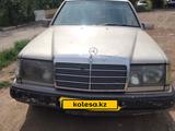 Mercedes-Benz E 200 1991 года за 1 200 000 тг. в Караганда