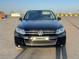 Volkswagen Touareg 2012 года за 10 500 000 тг. в Астана – фото 2