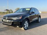 Volkswagen Touareg 2012 года за 10 500 000 тг. в Астана