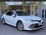 Toyota Camry 2021 года за 15 800 000 тг. в Шымкент