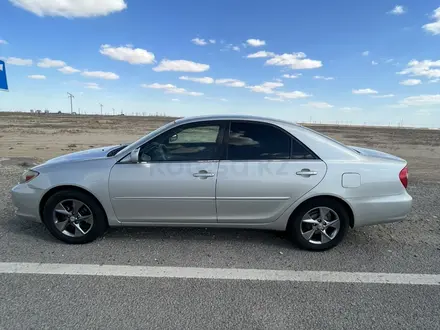 Toyota Camry 2003 года за 5 000 000 тг. в Жанаозен – фото 2