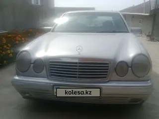 Mercedes-Benz E-Class, 1995