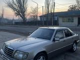 Mercedes-Benz E 320 1993 года за 1 650 000 тг. в Жаркент – фото 3